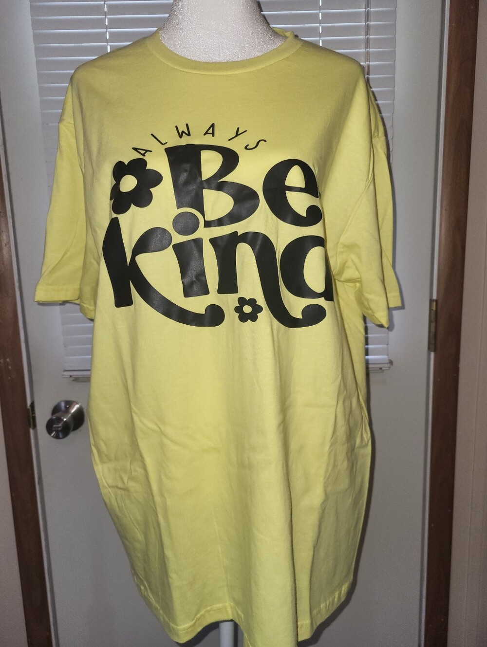 Be Kind Graphic Tee - Yellow Womans